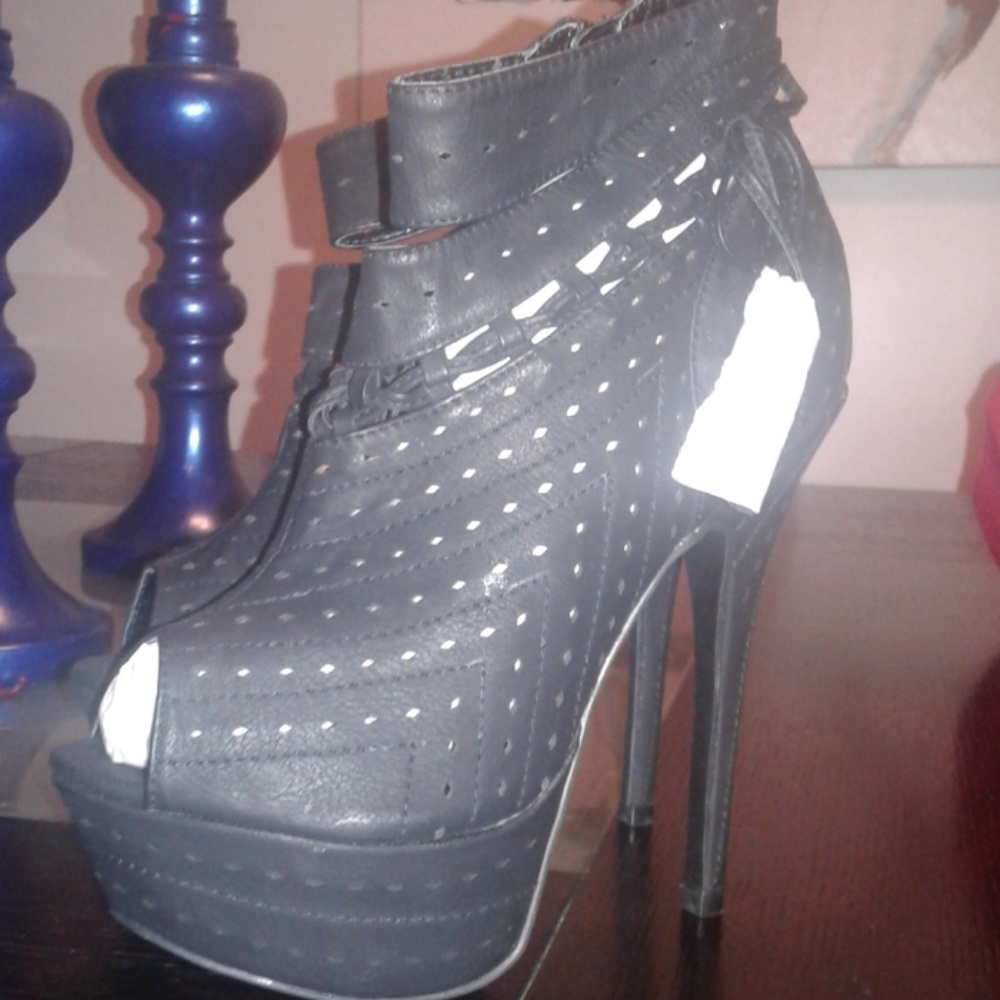 Black peep toe booties